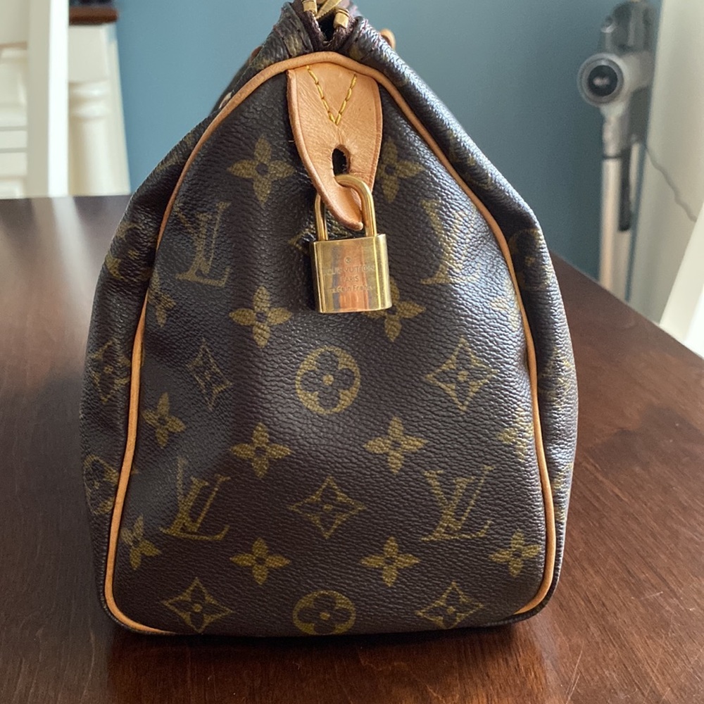Authentic Louis Vuitton Speedy 25 - Picture 5 of 8